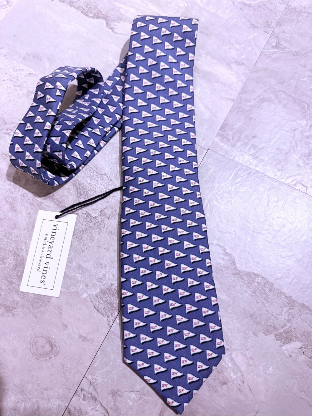 NWT Vineyard Vines Men's "Tied To A Cause" 100% Silk Tie Sea Splash Navy Blue